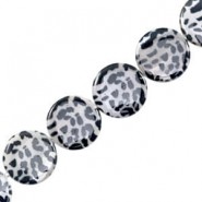 Shell bead 20mm round flat Panther print Light grey